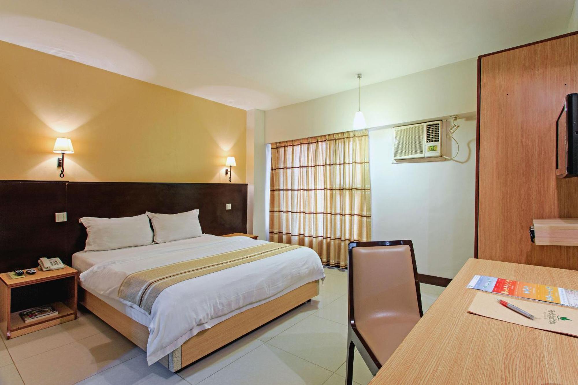 The Orchard Cebu Hotel & Suites Powered By Cocotel Mandaue Eksteriør billede