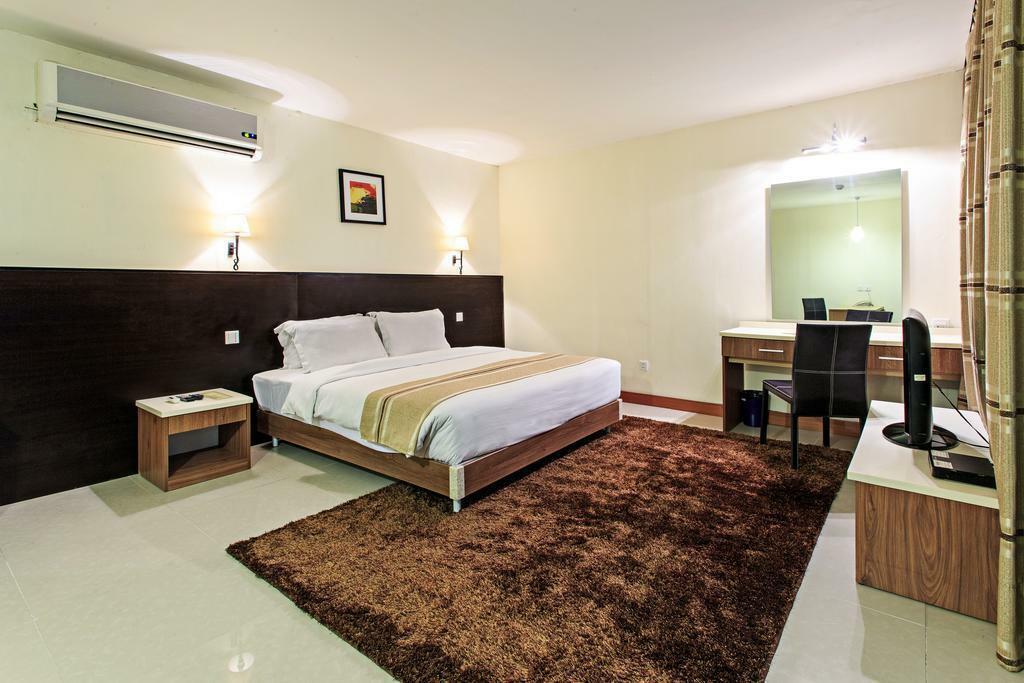 The Orchard Cebu Hotel & Suites Powered By Cocotel Mandaue Eksteriør billede